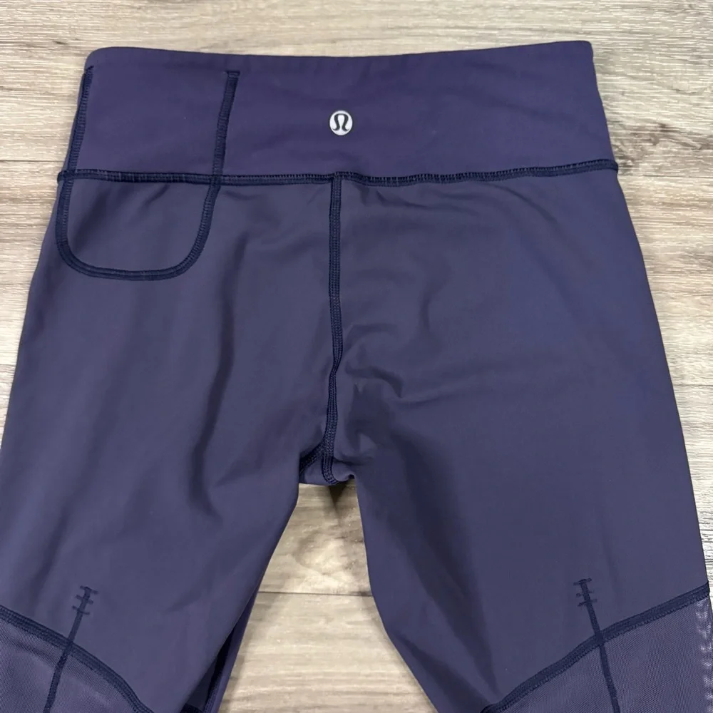 Lululemon Breathe Easy Crop Leggings in Cadet Blue Size 4